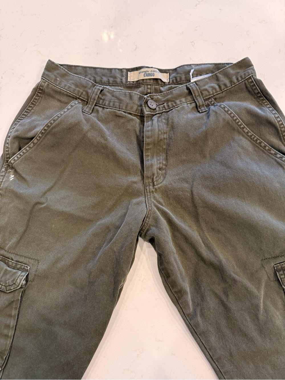 Wrangler Olive Cargo Pants - Casual Utility Style